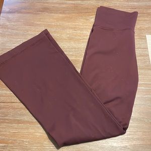 Lululemon bootcut flares sz 6